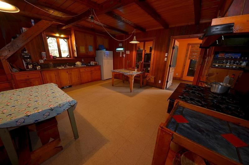 Auberge Jeunesse De Tadoussac Bagian luar foto