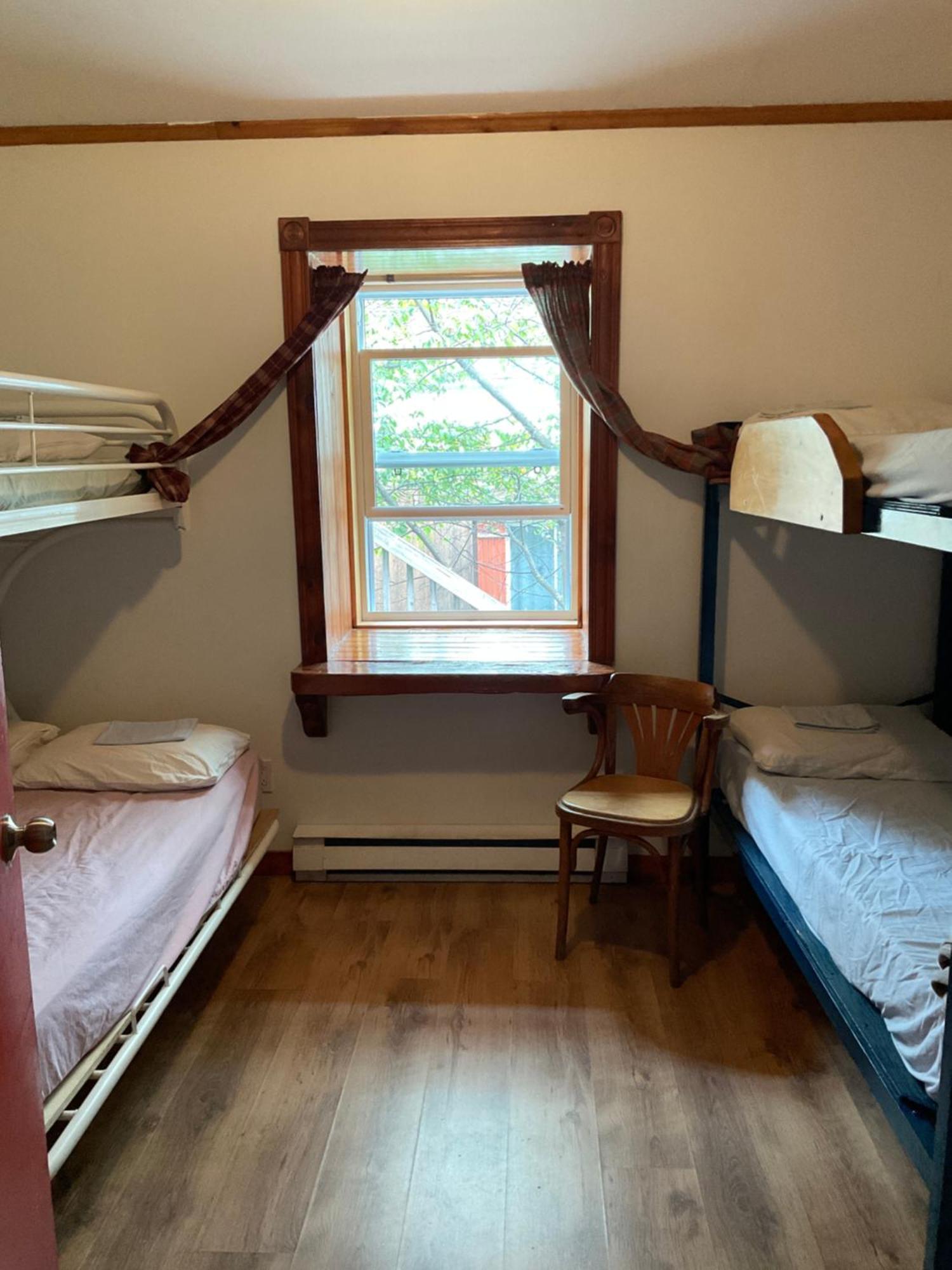 Auberge Jeunesse De Tadoussac Bagian luar foto